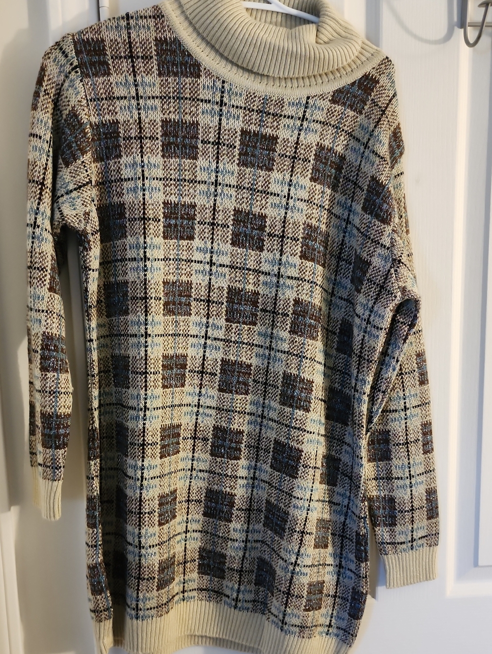 Cream Plaid Turtleneck Sweater - Women